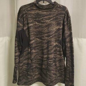 Men's XXL Black and Green Camouflage Urban Frontier Baselayer Long Sleeve Shirt